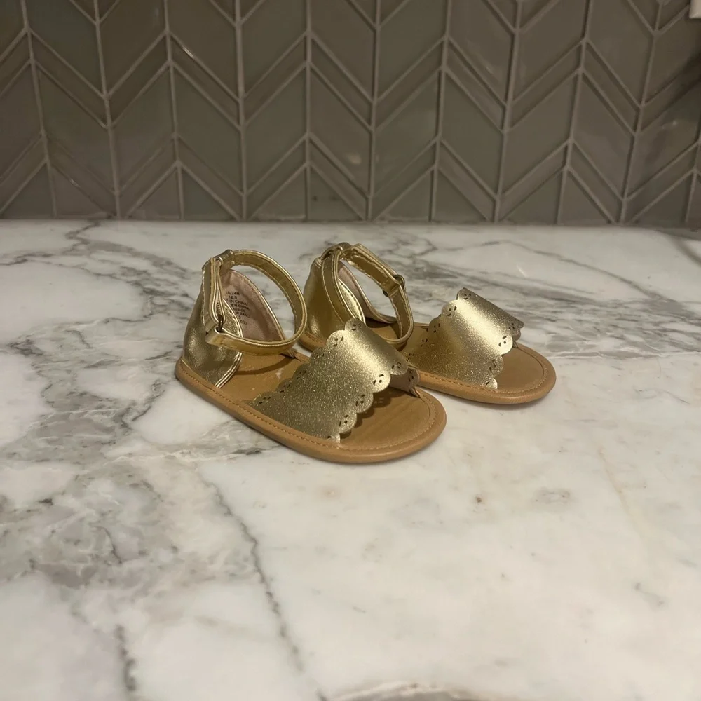 $7 ADD ON Old Navy 4C Gold Sandals 18-24M‎ H&M Zara